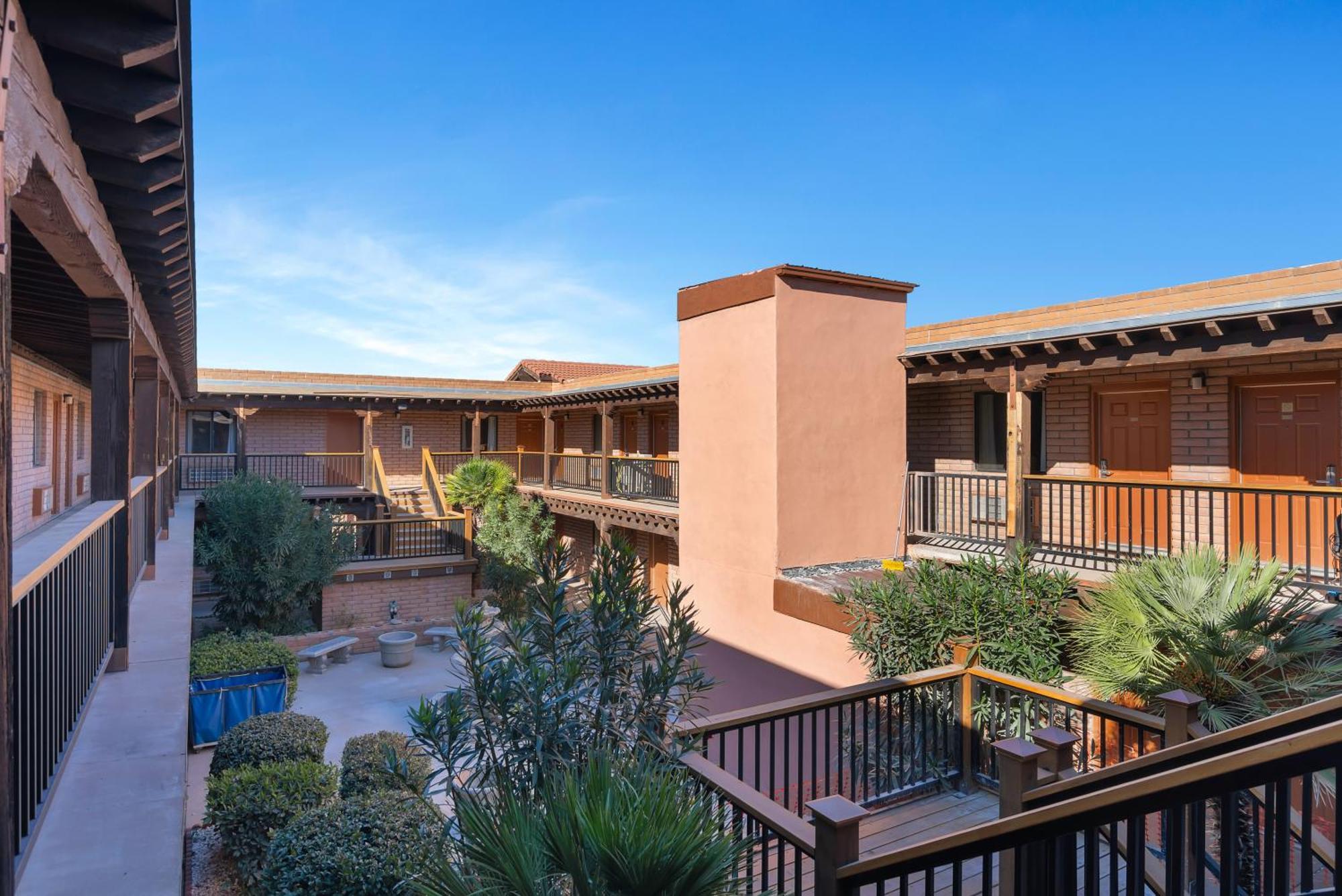 סיירה ויסטה Clarion Inn מראה חיצוני תמונה